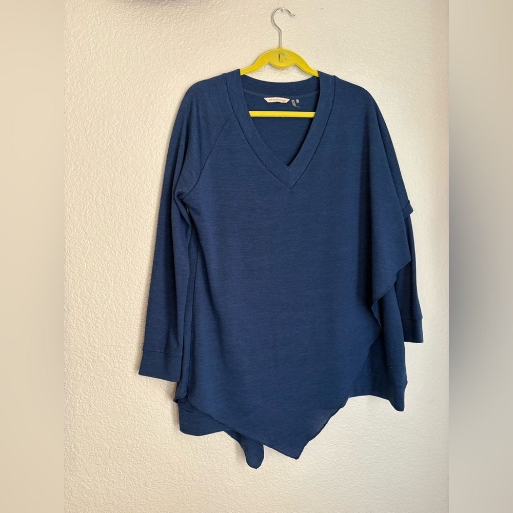 Soft Surroundings Shark Bite Navy Blue V-neck Asymmetrical Long Sleeve Tunic